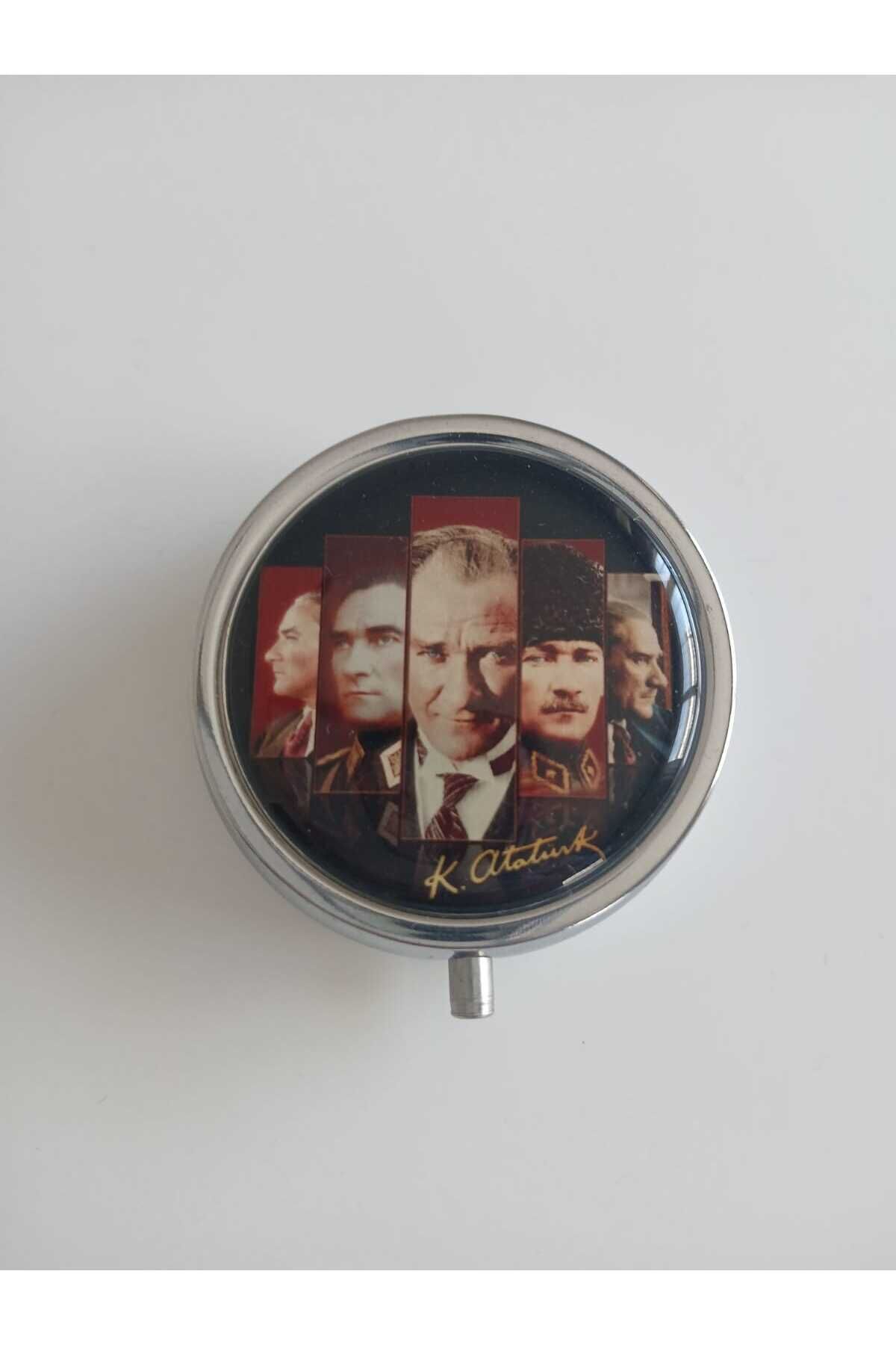 Atatürk Karma Fotoğraflı Metal Yuvarlak İlaç (Hap) Saklama Kutusu