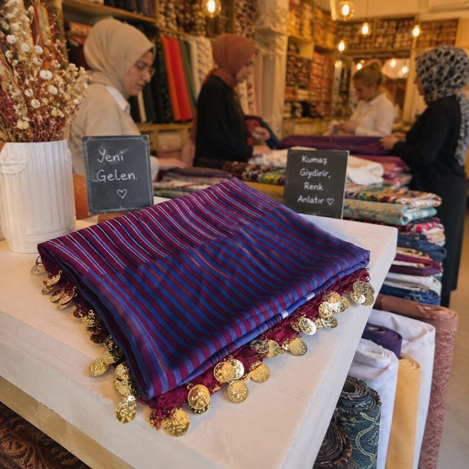 Bordo Mavi Renk Keşan Desen Liralı Yöresel Eşarp.Mıknatıslı Bileklik Hediyeli